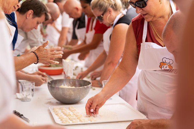 Cesarine: Small group Pasta and Tiramisu class in Siena - Tiramisu technique: how not to end up with a sad dessert