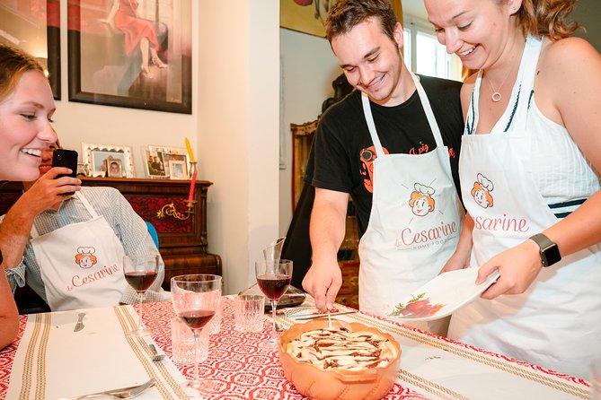 Cesarine: Small group Pasta and Tiramisu class in Siena - The home setting and group size: 12 people means you’re not invisible