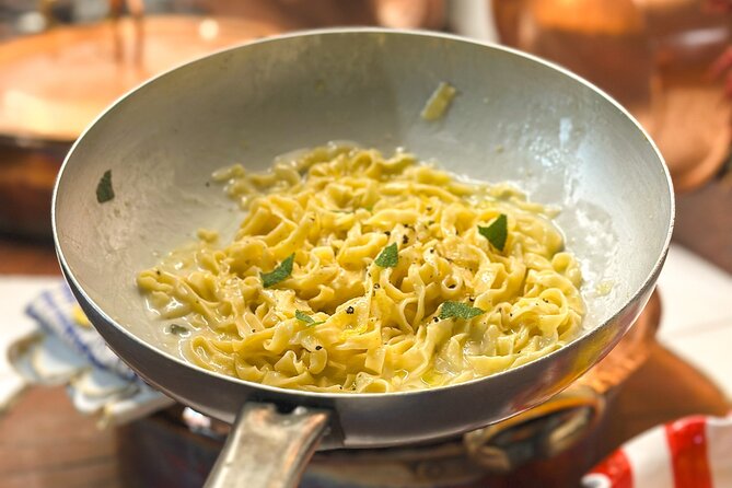 Fresh pasta and Limoncello course in a lemon grove - Limoncello and Fresh Pasta: A 3-Hour Lemon-Loving Plan