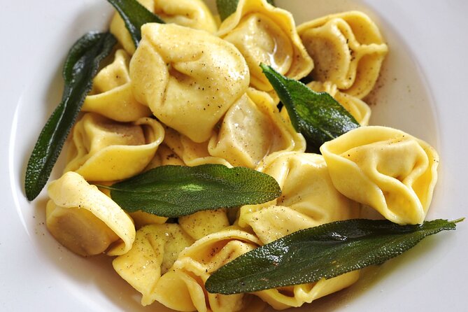 Gourmet Pasta Class in Washington D.C. (Includes 3-Course Meal) - Location at 1369 New York Ave NE and How the Session Flows