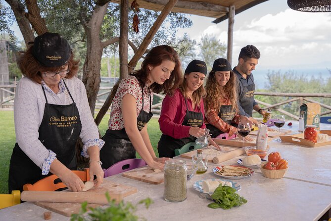 Pasta and Pizza Master Class with Pick Up in Sorrento - 1:30 pm lunch: eating what you built