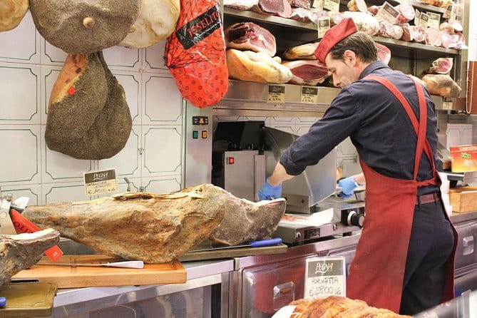 Private Florence Market Tour and Pasta Making Class with Cinzia - From the shops to Cinzia’s home: prosecco, appetizers, and a real kitchen
