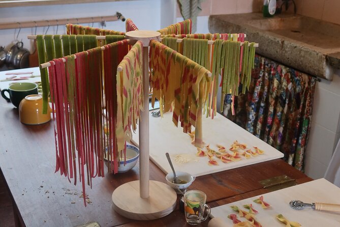 Private Home-Made Pasta Cooking Class in Pisa. - Pickup, Welcome Drinks, and Getting Comfortable