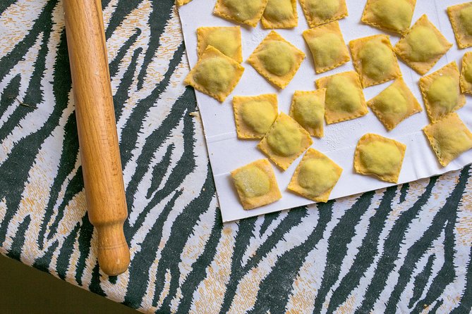 Private Pasta Class at Local's Home in Turin by Cesarine - The Aperitivo and Wine Part: Prosecco First, Then Regional Cellars