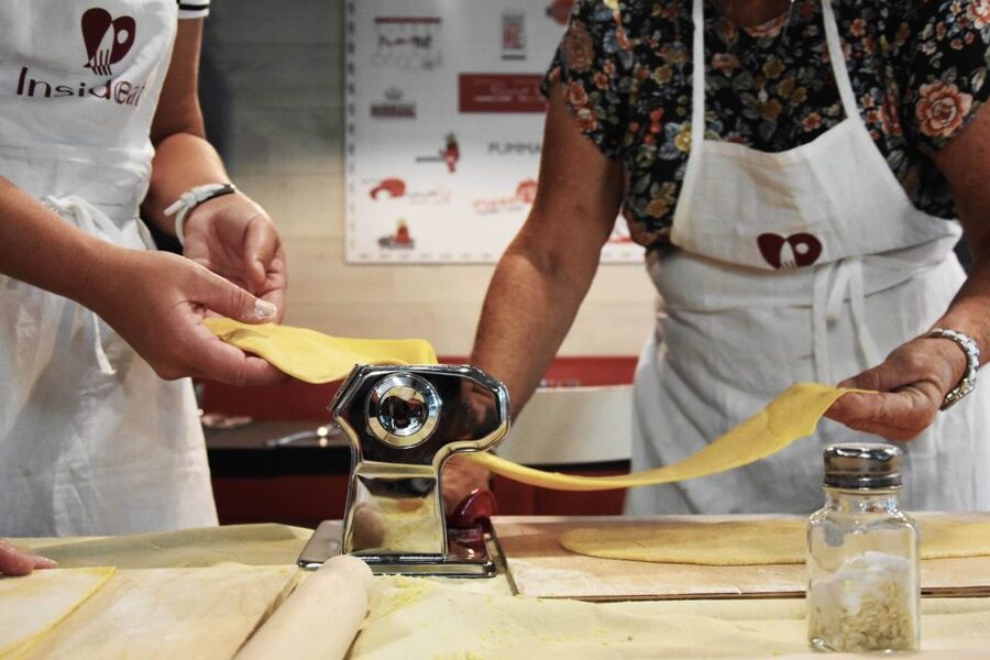 Rome: Pasta, Ravioli & Tiramisu Class with Unlimited Wine - Who should book this Rome pasta, ravioli & tiramisù class