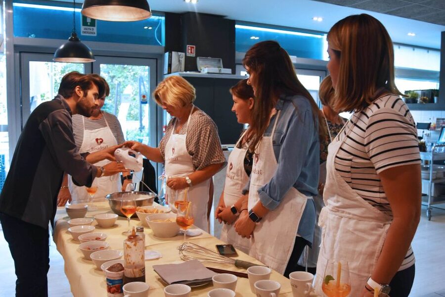 Rome: Pasta, Ravioli & Tiramisu Class with Unlimited Wine - Rolling fettuccine dough: fresh pasta from scratch (no shortcuts)