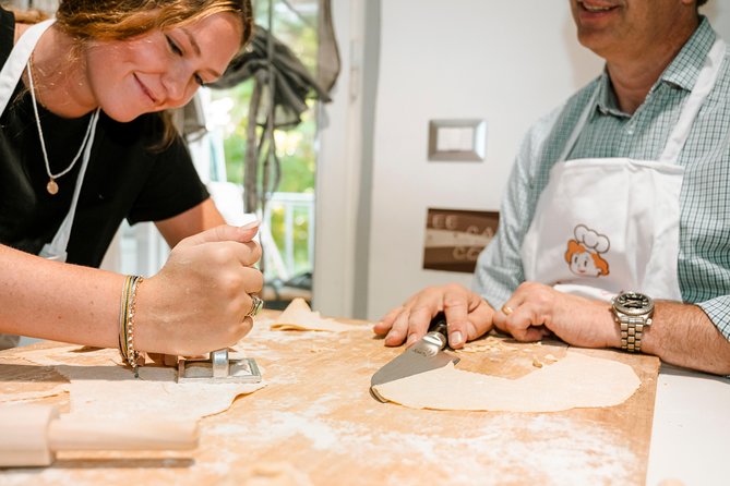 Share Your Pasta Love in a Local’s Home in Venice - The Wine and Meal Part: More Than Just a Token Pour