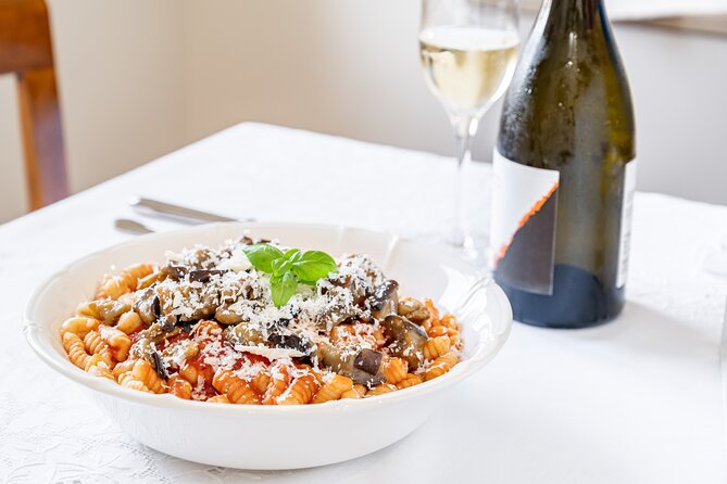 Share Your Pasta Love in Local's Home in Messina - What Happens in the 90 Minutes: From Welcome Sip to Dessert