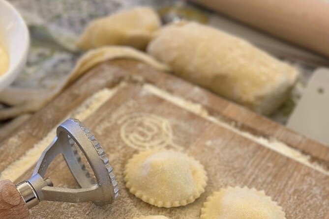 Sorrento: Hands-On Pasta, Tiramisu & Limoncello Fun Class - Tiramù: a dessert lesson you can actually repeat