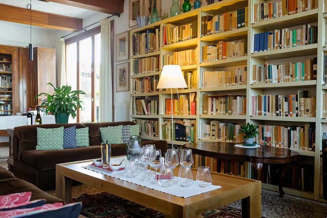 Tiramisu and Fresh Pasta Cooking Class in Venezia - Welcome Snacks, Wine, and Oil Tasting: The Food-First Kickoff
