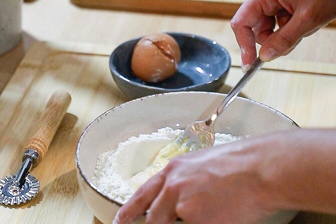 Valencia: Fresh Pasta Workshop with Food at Coolinary Experience - The Sit-Down Meal: Butter, Basil, and What You’ll Eat