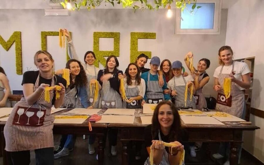 Vatican Pasta Class with wine and tiramisù - Who Should Book This Pasta and Tiramisù Class?