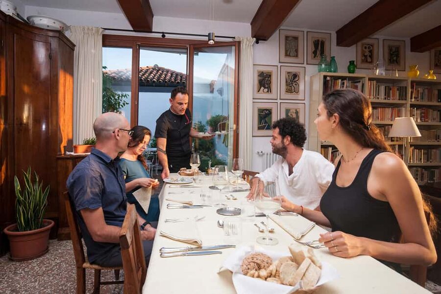 Venice: Cooking Class with Tiramisu and Pasta Making - Your evening format: learn, cook, then eat as a family