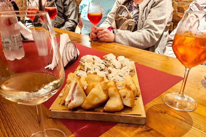 Venice: Jewish Ghetto & Cannaregio Area Food Tour: Pasta Wine Gelato and More! - Key things that make this tour worth your time