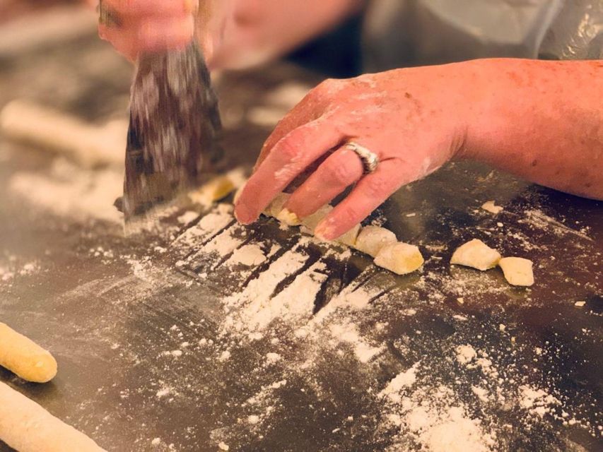 Venice: Pasta and Tiramisu Cooking Class with Wine - Fresh pasta: fettuccine and ravioli without the intimidation factor