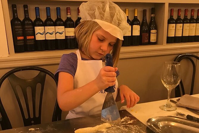 Verona: Pasta and Tiramisu Cooking Class With Free Flowing Wine - Group size and instructor attention: what a max-12 kitchen does for you